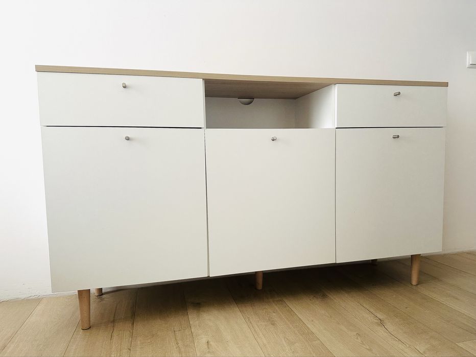 Komoda / szafka RTV biala, z szufladami