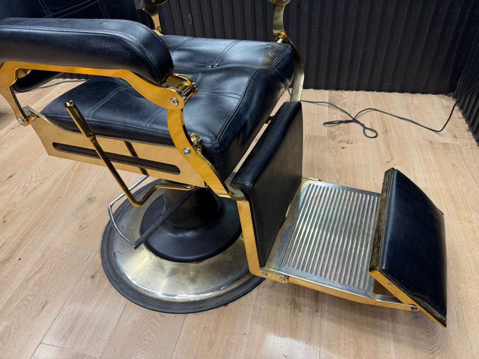 Fotele barberskie w dobrym stanie - 5szt