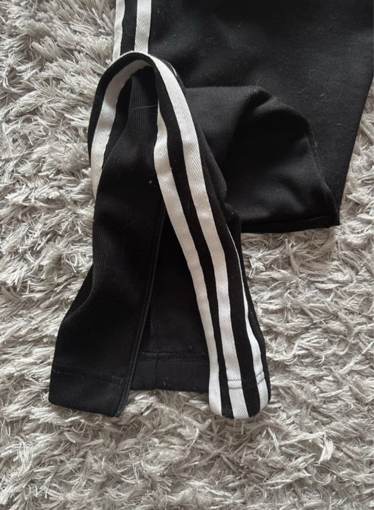 Spodnie dresowe rozmiar s firmy adidas
