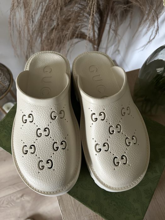 Beżowe klapki damskie Gucci Crocs platformy buty gumowe 38/39 NOWE