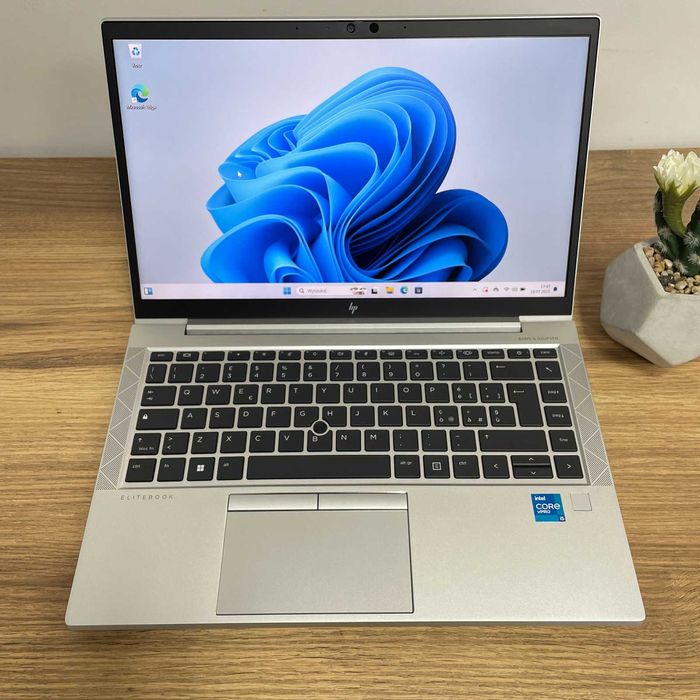 HP EliteBook 840 G8 i5-1145G7 16GB 256GB SSD Iris Xe 14.1 " FHD/ Touch