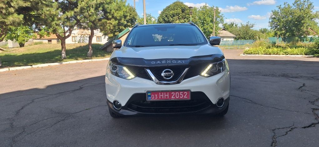 NISSAN Qashgai Tecna360 1.6диз. 96kv.130л.с 6-Ступка