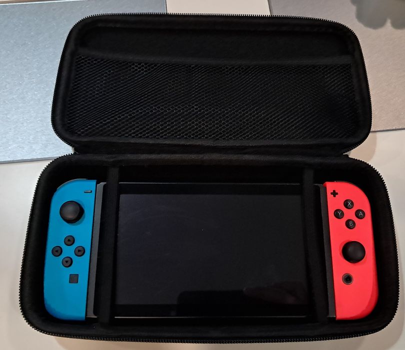 Nintendo switch e 2 jogos