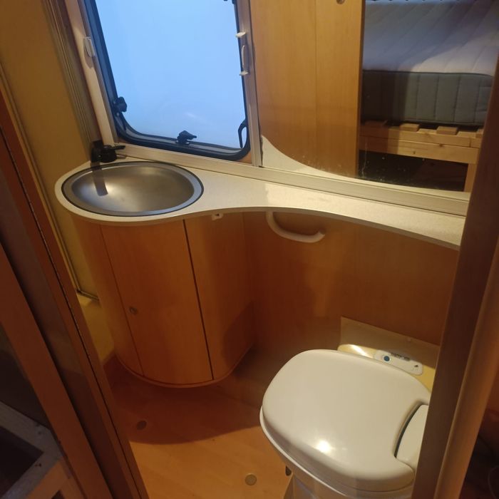 Каравани  кемпінг будинок на колесах причіп дача