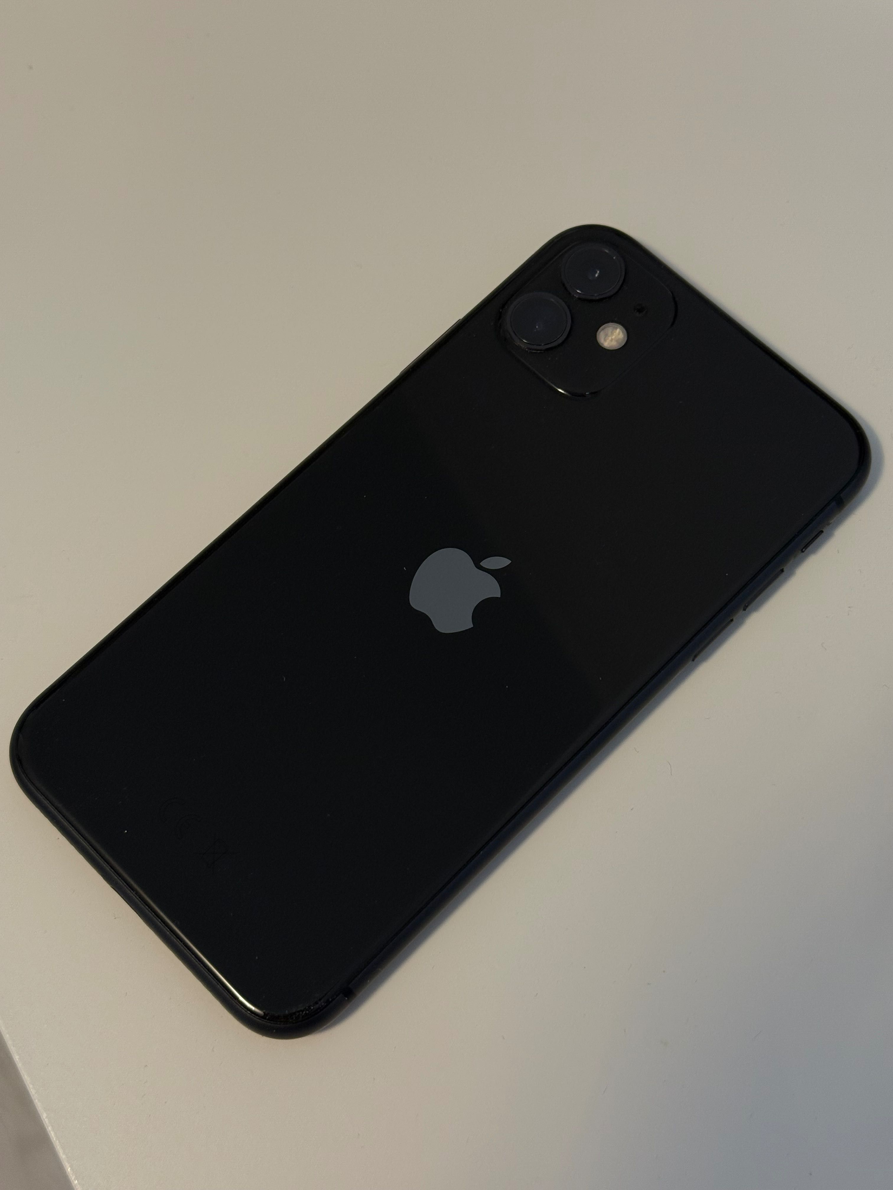 Iphone 11 64 gb używany