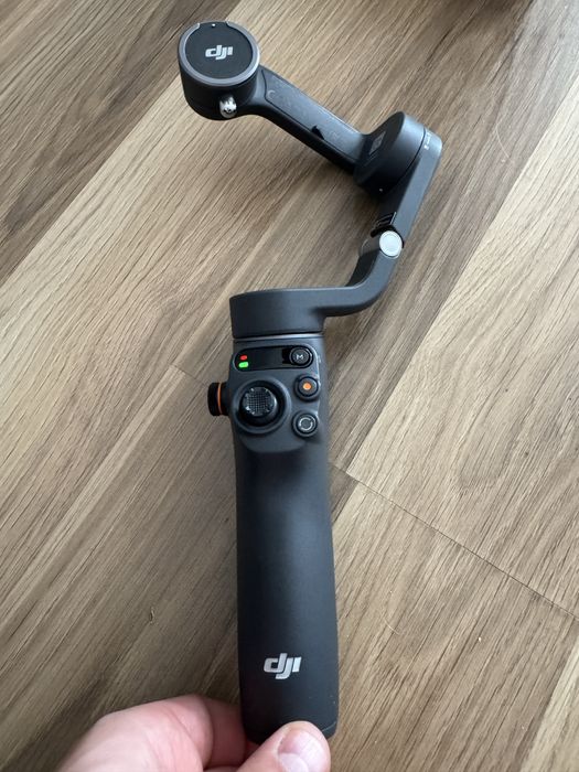 DJI Osmo Mobile 6 – Gimbal / Stabilizator do smartfona