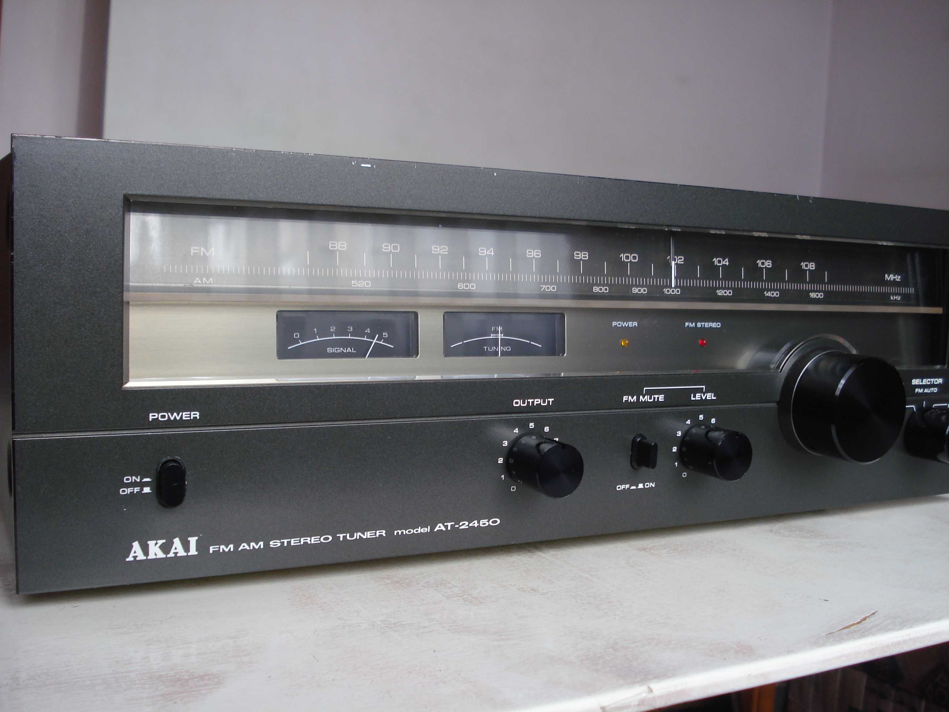 Підсилювач "AKAI" AM-2450, AM-2400, тюн. AТ-2450