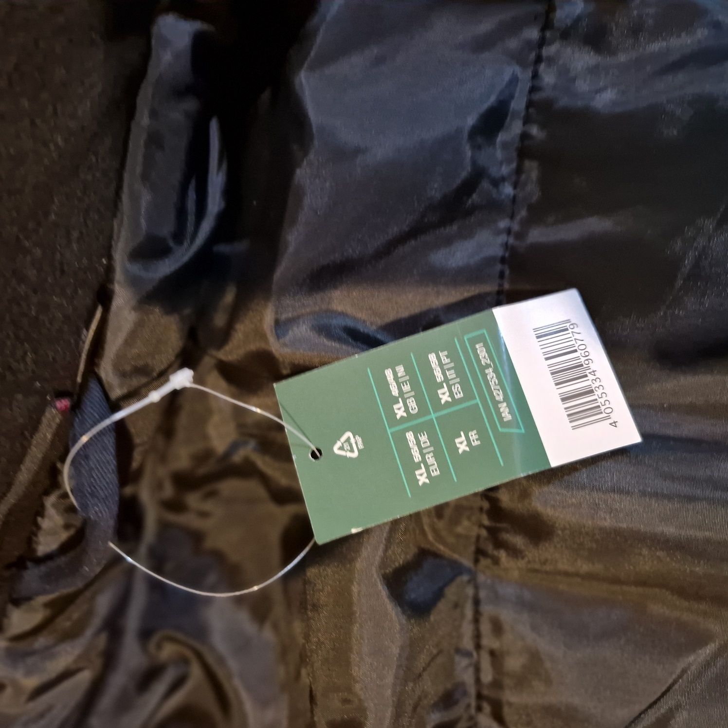 Kispo casaco blusão em azul 3xl
novo 3xl n 52-58
Fabricado e comprado