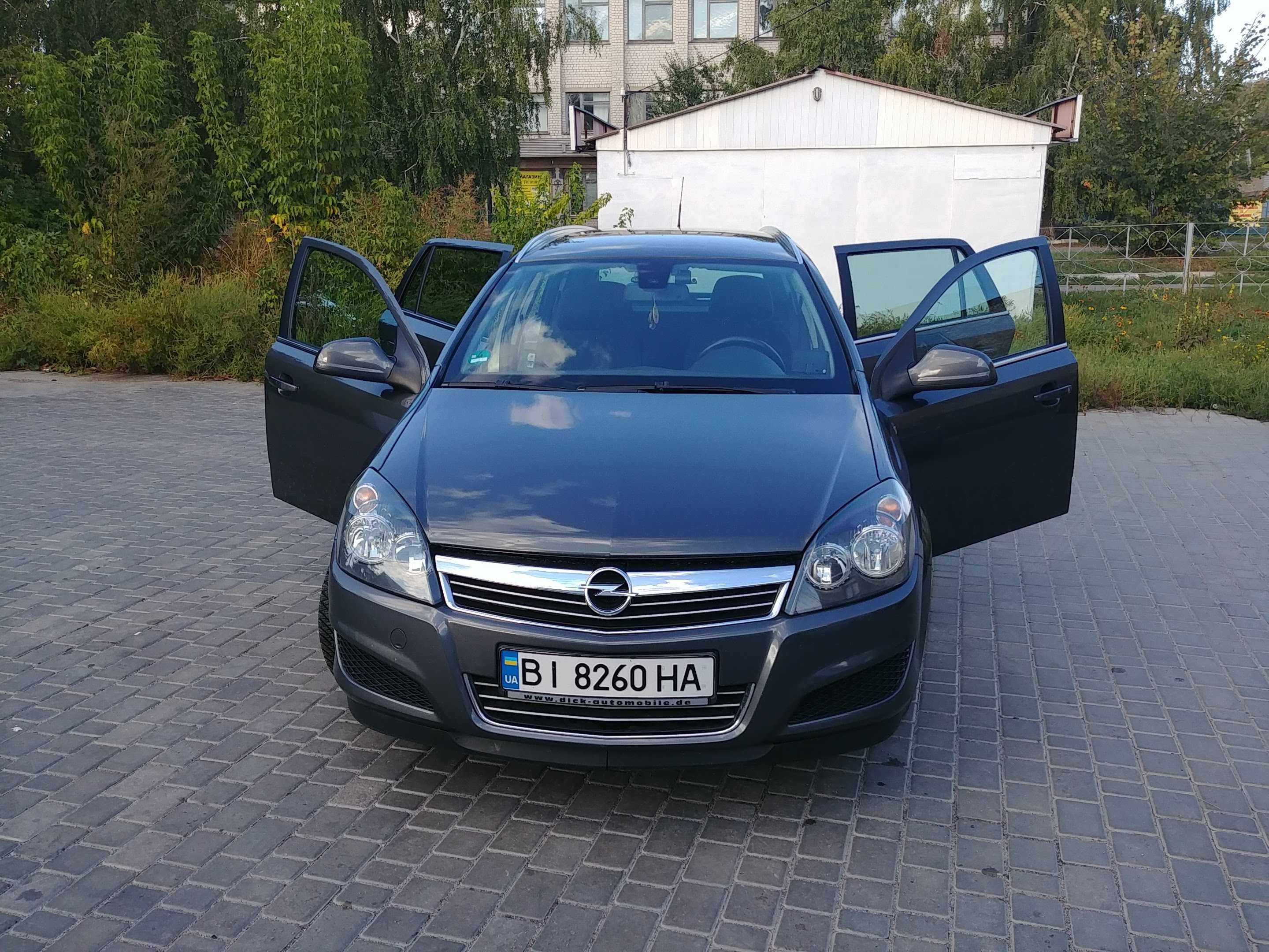 Opel Astra H 111