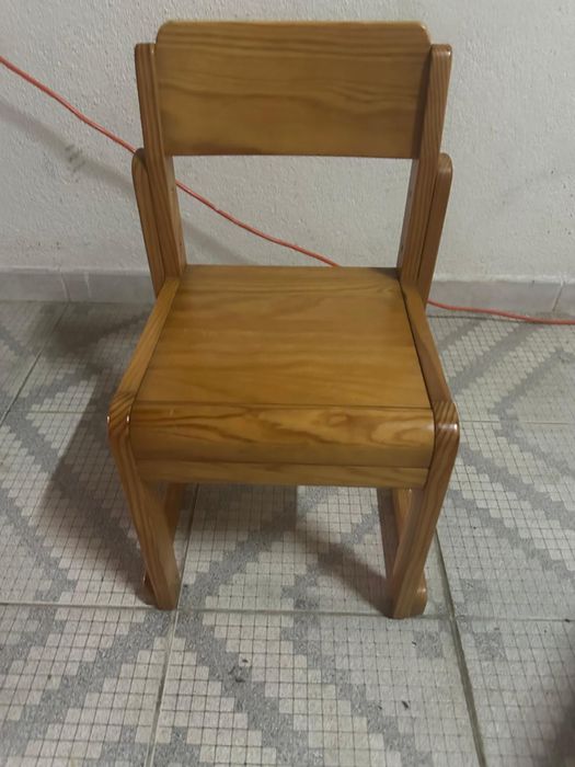 Cadeira de madeira