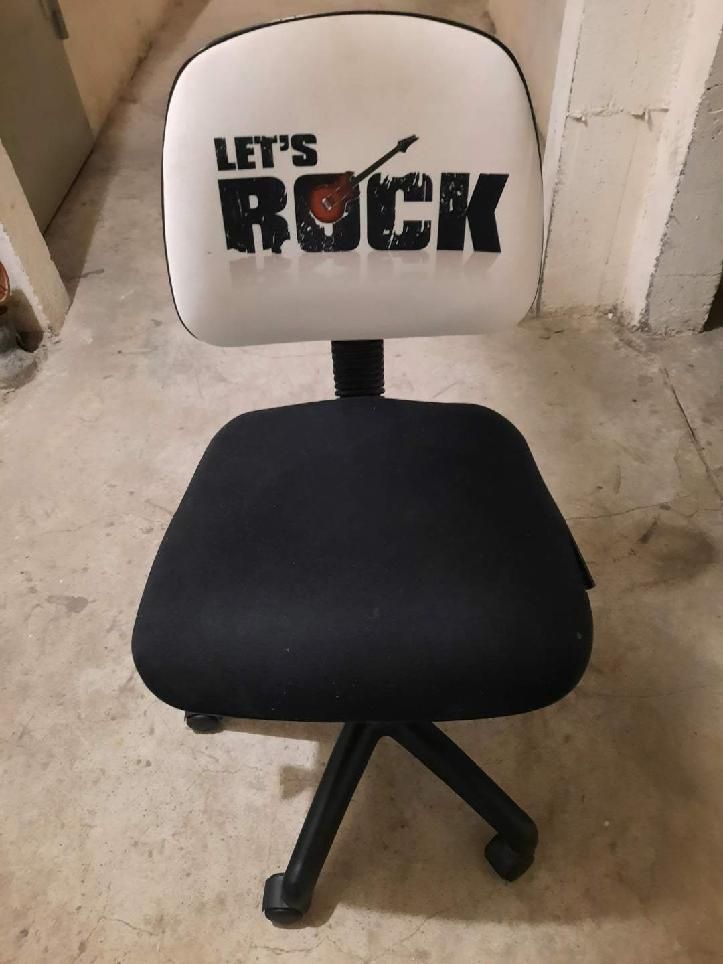 Krzeselko krzesło dla dziecka do biurka