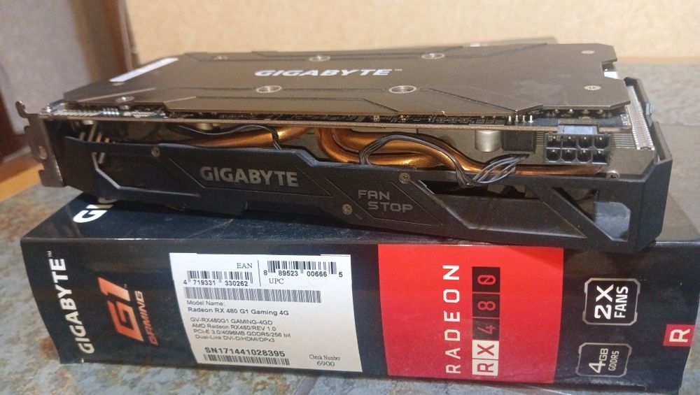 Відеокарта  Gigabite 4 Gb, ddr5