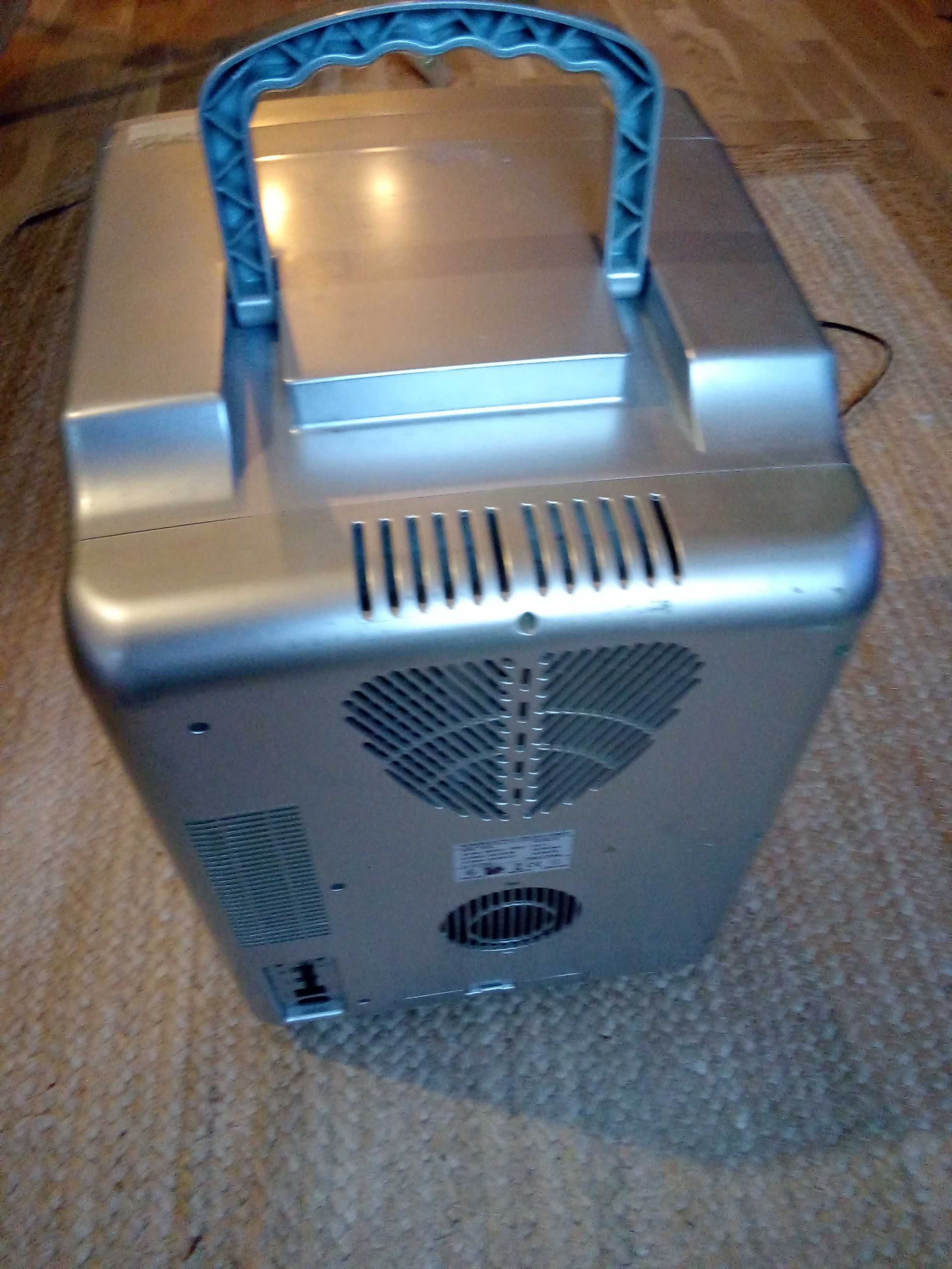 Retro lodówka turystyczna  20l samochodowa 12v / 230v chłodzi i grzeje
