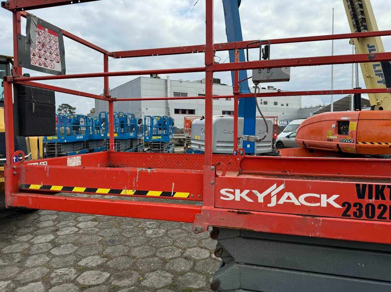 Podnośnik nożycowy Sky Jack SJ III 4632, 2016,11,60m,netto: 29.000 PLN
