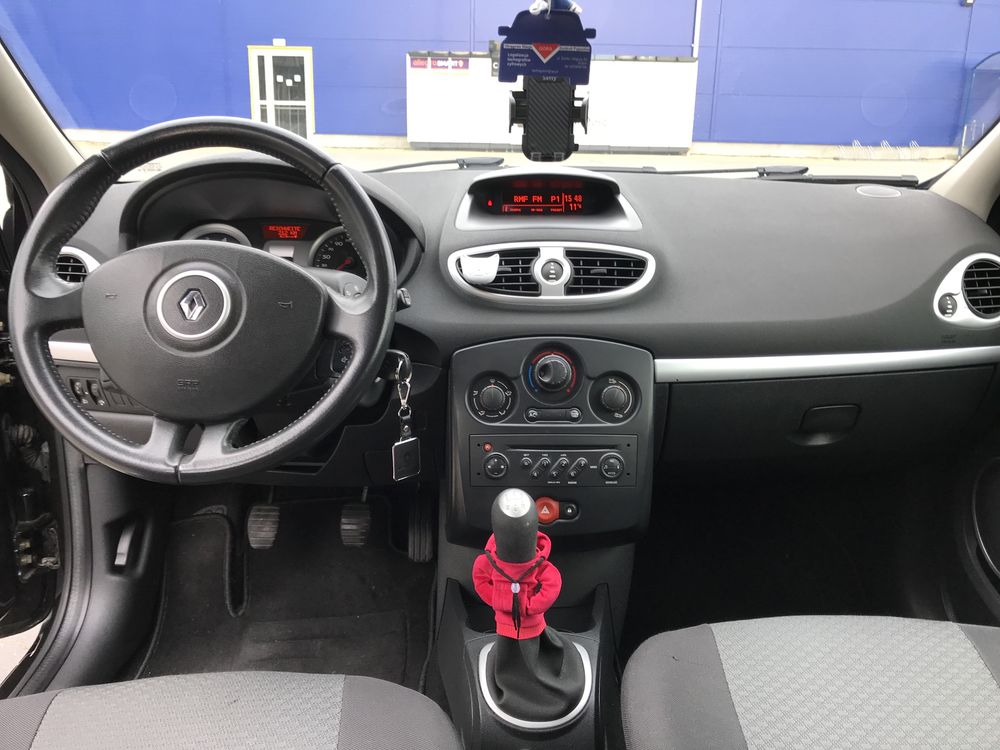 Sprzedam  Renault clio 3 1.2 16v