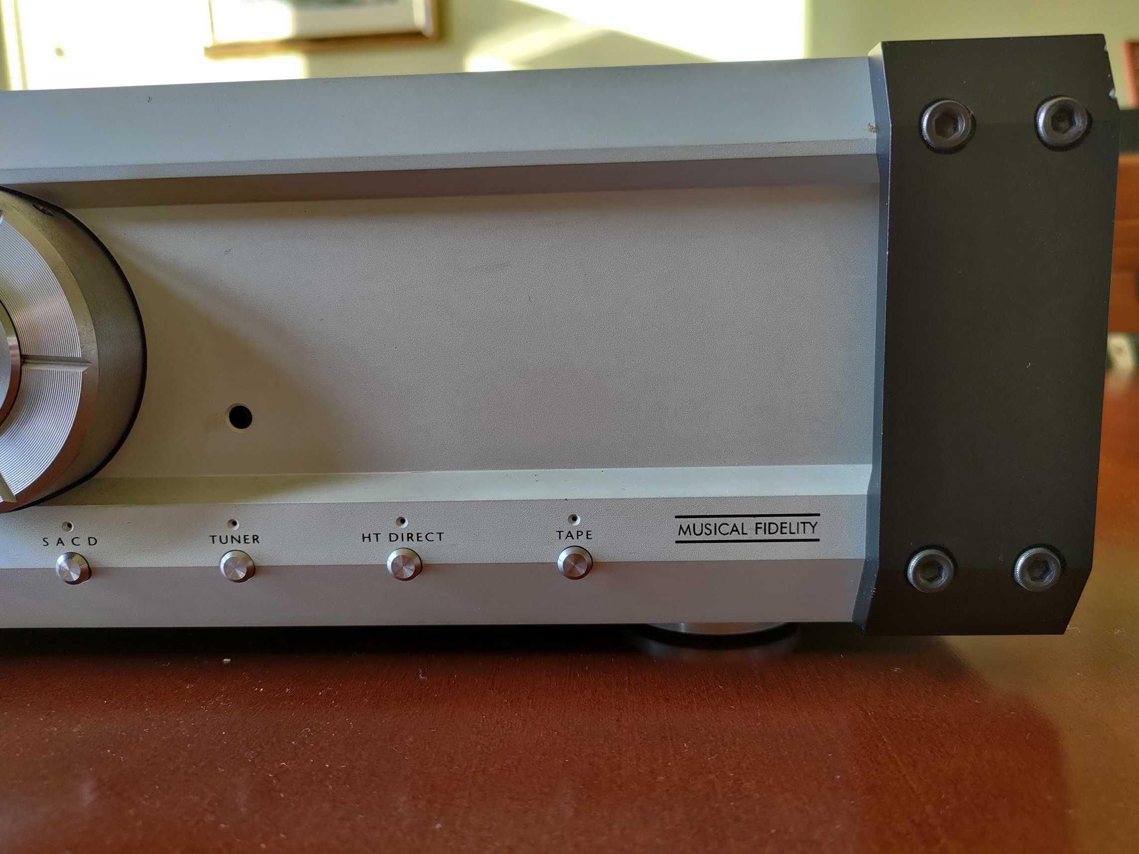 Wysokiej klasy przedwzmacniacz Musical Fidelity A5 CR
