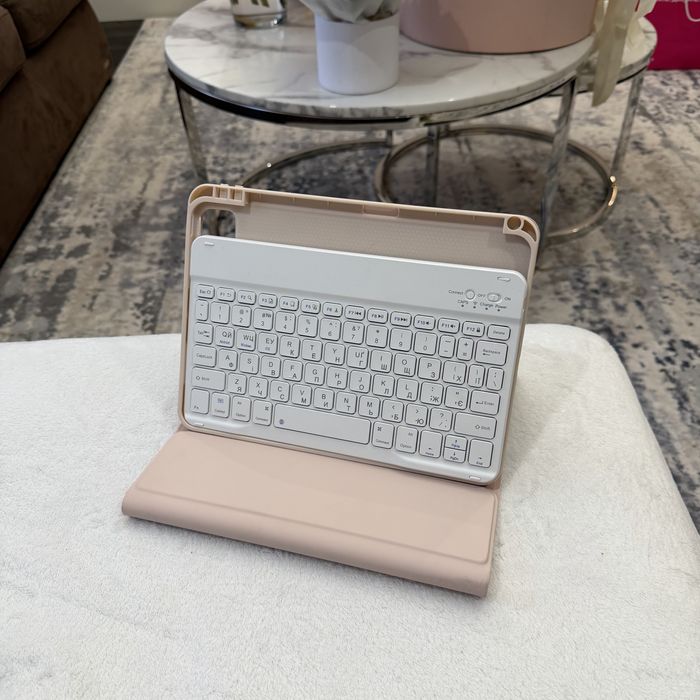 Чохол-клавіатура до планшета APPLE IPAD PRO 11 M4