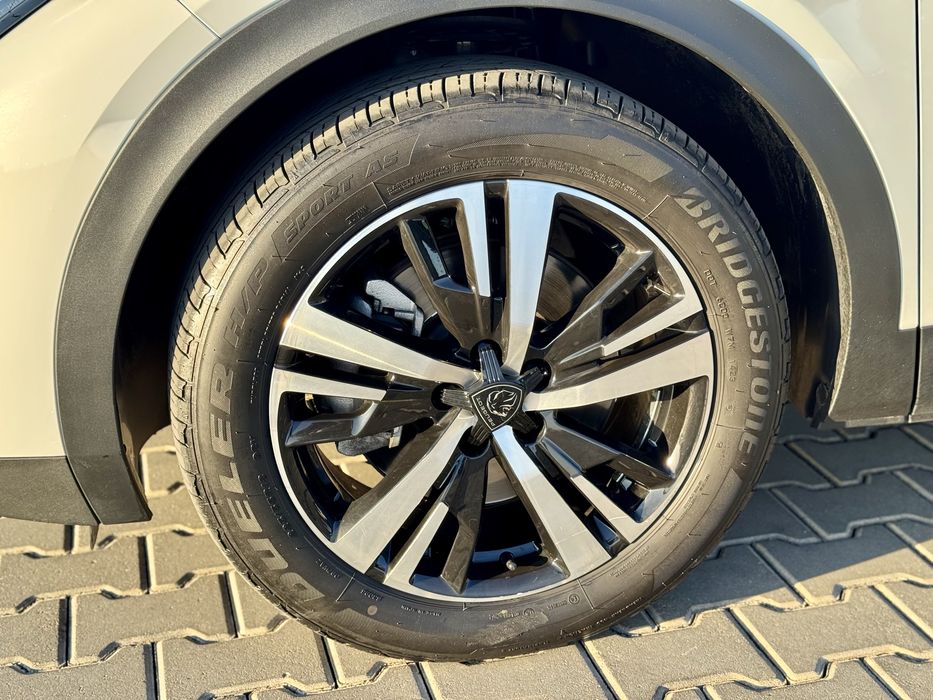 Продам Peugeot 408 GT-Line 2023 года