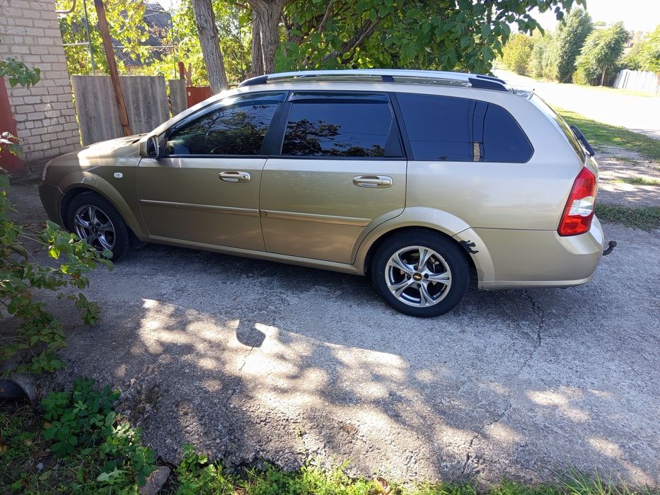 Шевроле Лачетти универсал 1.6