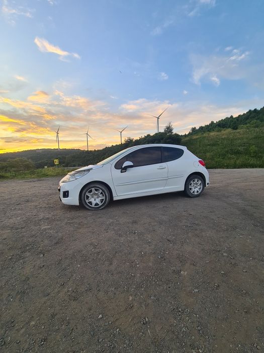 Продам Peogeot 207