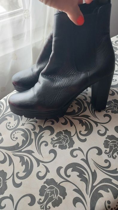 Buty botki  koturn Venezia r 38