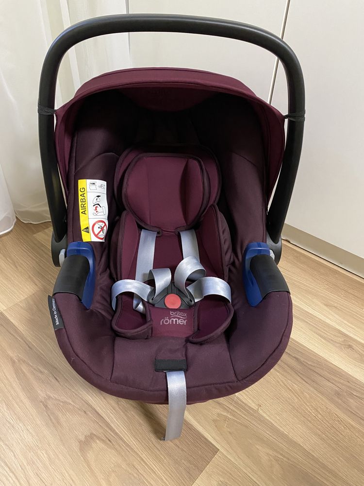 Автокрісло з базою Britax-Romer Baby Safe 2 I-size