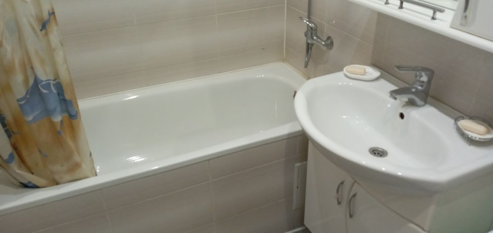 Аренда квартиры.Посуточно/Понедельно/м.Вокзальная.Университет."ADONIS"