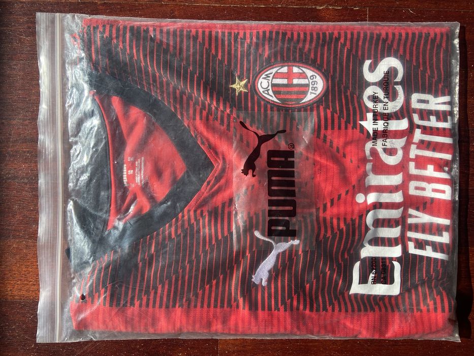 Camisolas Desportivas *15 a 20€*