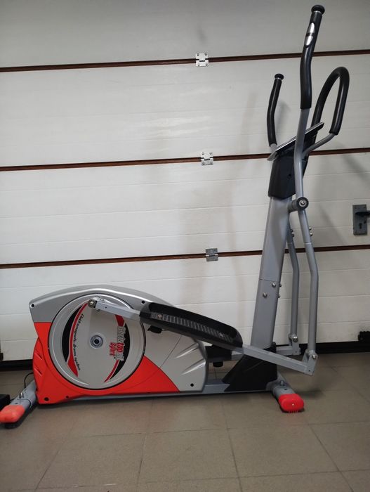 Orbitrek magnetyczny Christopeit z programami ćwiczeń