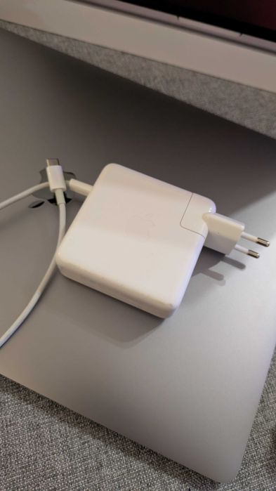 MacBook Pro 16" — i9 / 32GB / 1TB / Radeon Pro 5500M — Como Novo