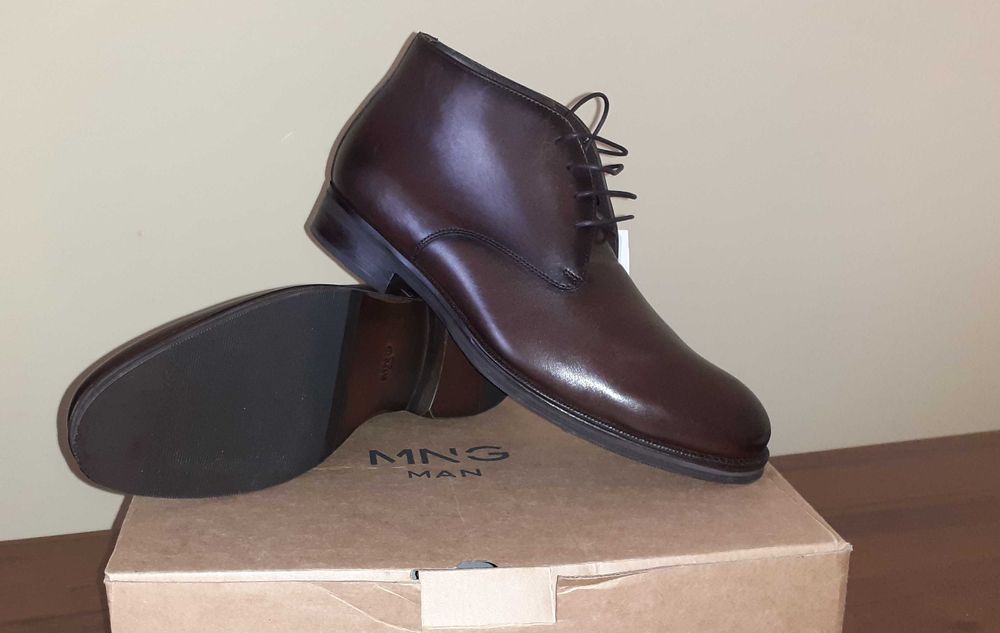 ЧЕРЕВИКИ шкіряні, демісезонні, р.42. Нові