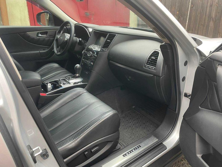 Продам Інфініті QX-70