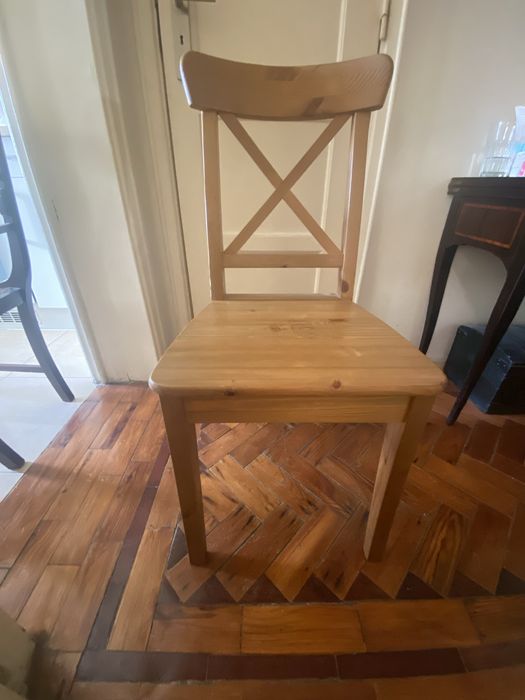 Mesa e Cadeiras Sala Jantar IKEA - Madeira