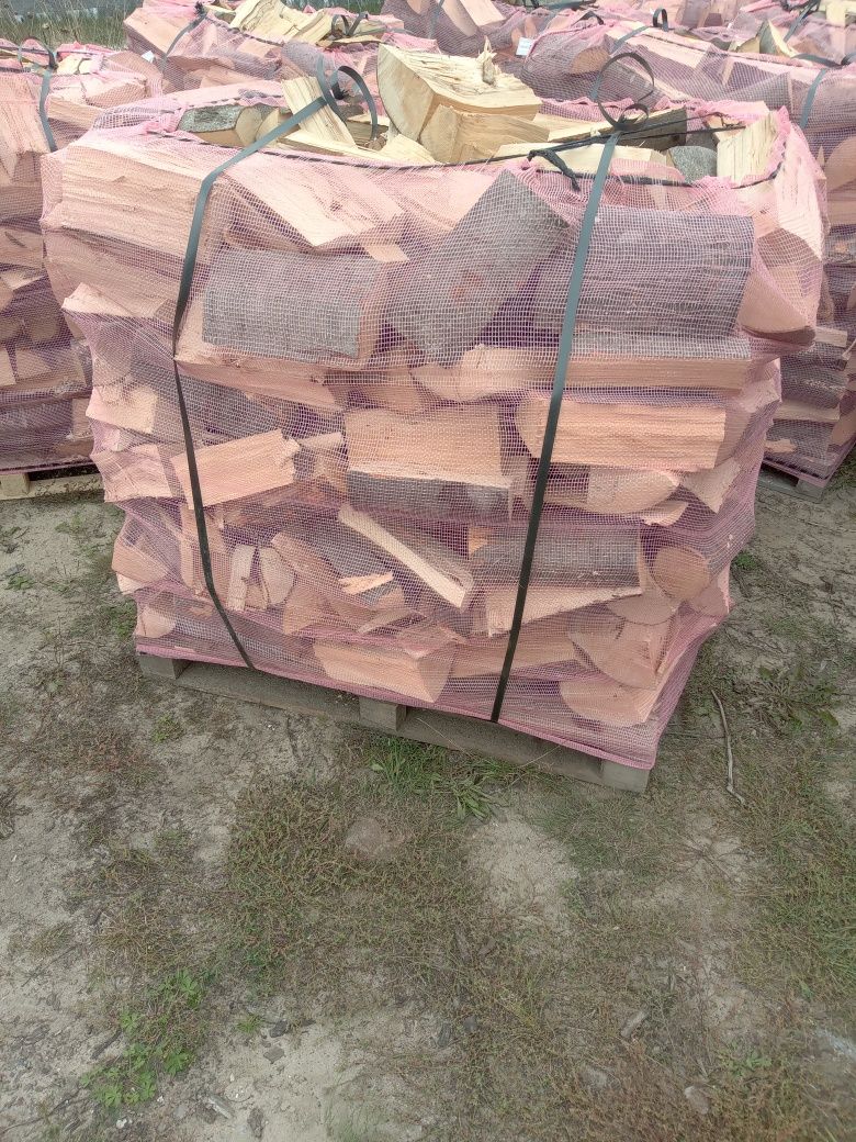 Drewno w palecie układane ,rzucane  Buk, Dąb , Brzoza