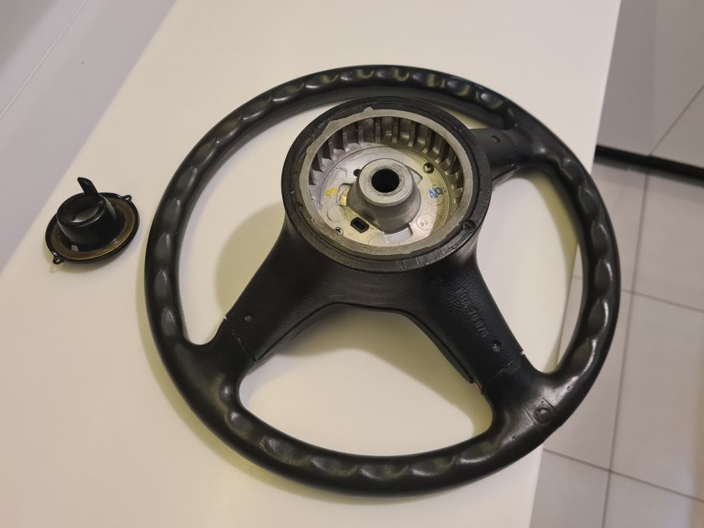 Kierownica e30 mtechnik1 mała