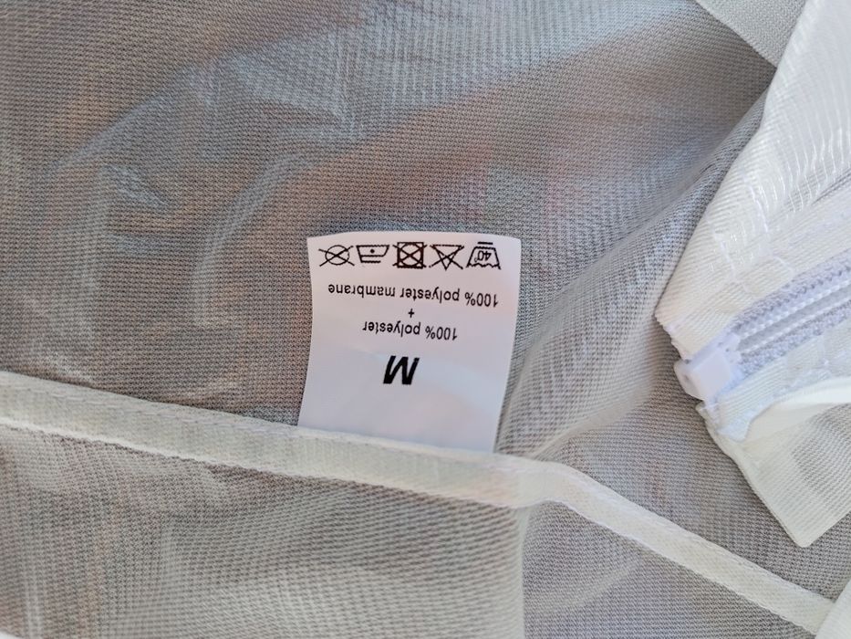Pella zero wind waterproof