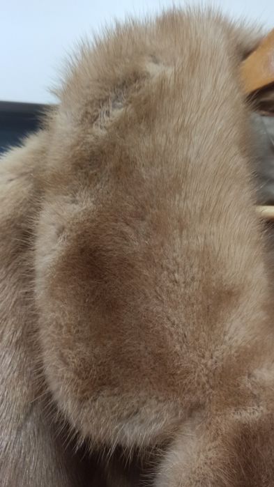 Futro z norek biszkoptowe