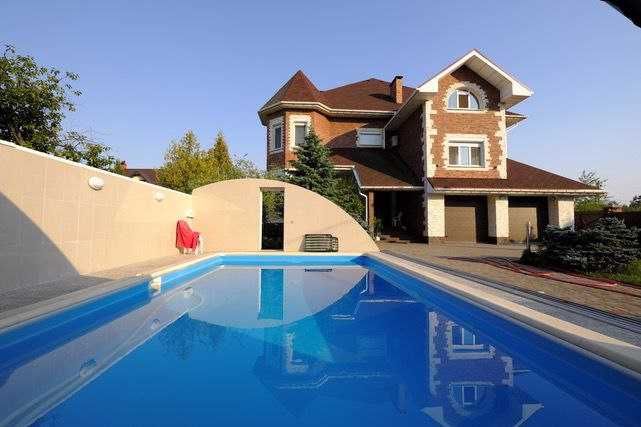 Осокорки. Красивый дом с бассейном. Генератор. Можно с животным. Без%