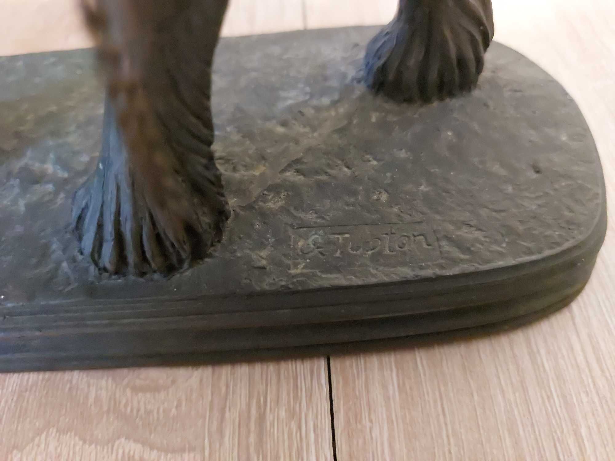 Stara figura koń rzeźba jak brąz