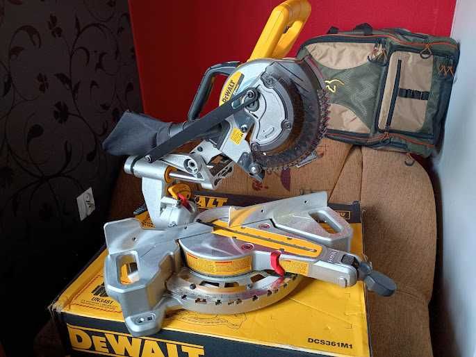 Piła ukośna na teleskopach DeWalt DCS 361 M1 na baterie 18-20 v z USA