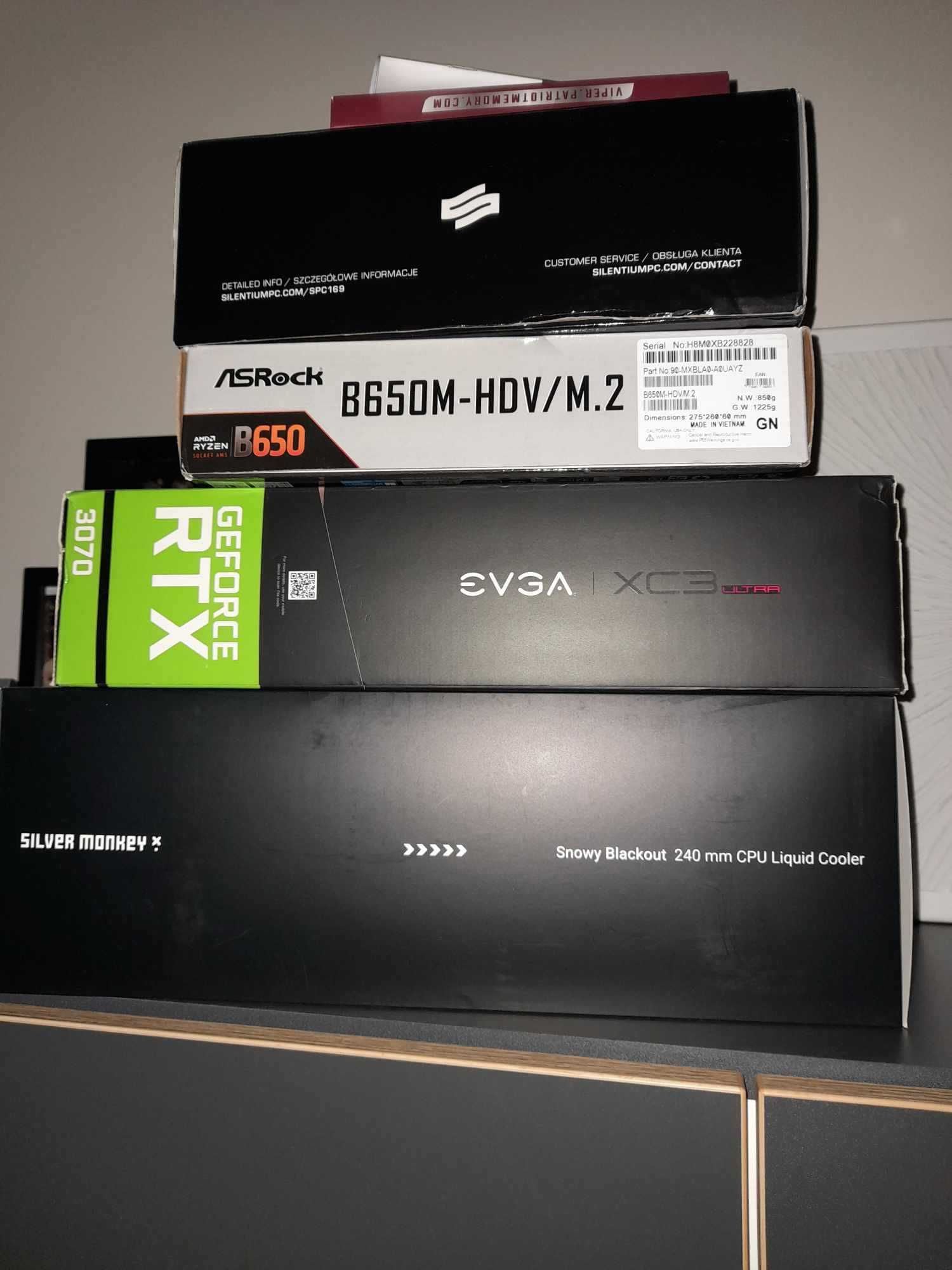 KOMPUTER GAMINGOWY, rtx 3070EVGA ryzen 5 7500F 32gb ram ddr5 6000mhZ