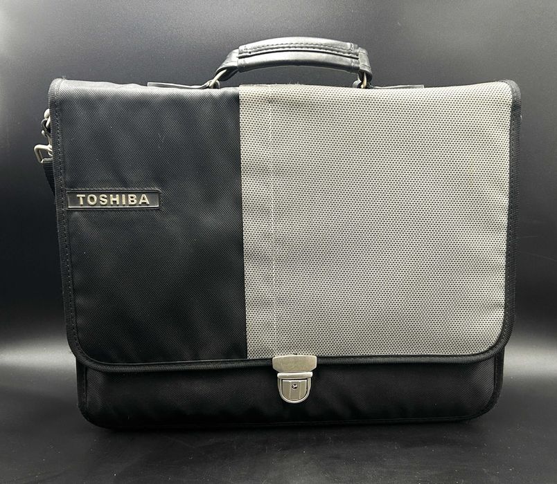 Oryginalna torba do laptopa „Toshiba” używana