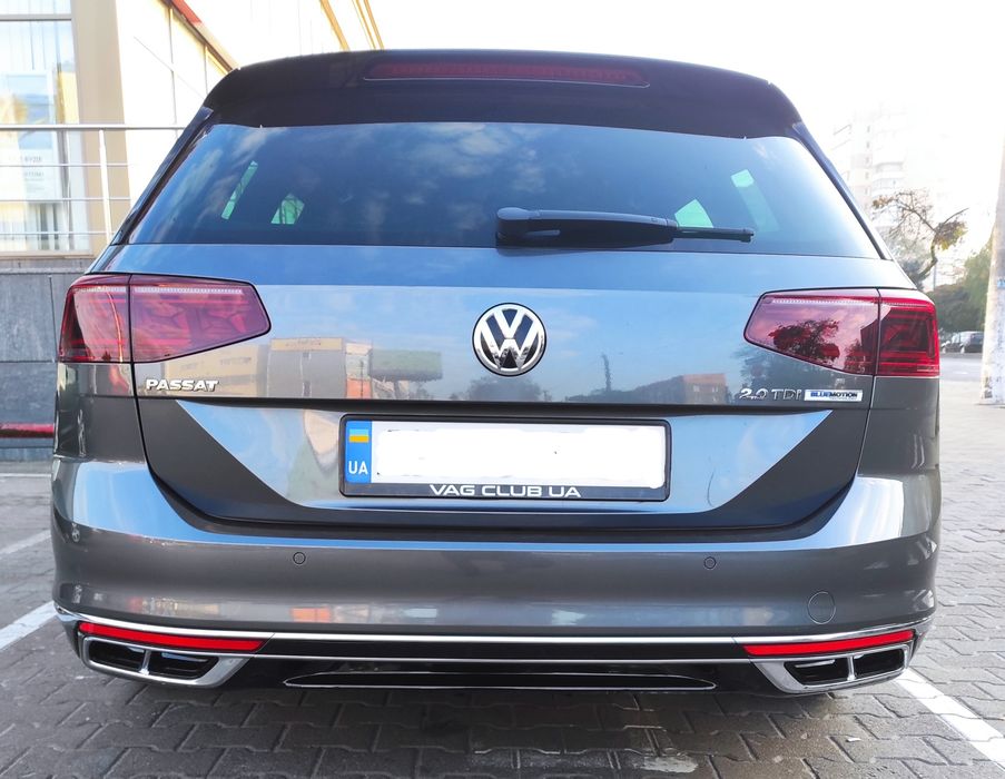 Оригінальний спойлер R-line VW Passat B8