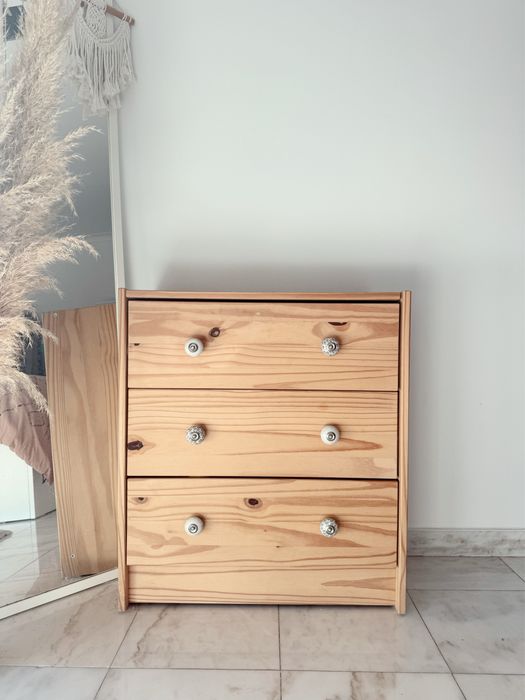 Movel IKEA com puxadores zara