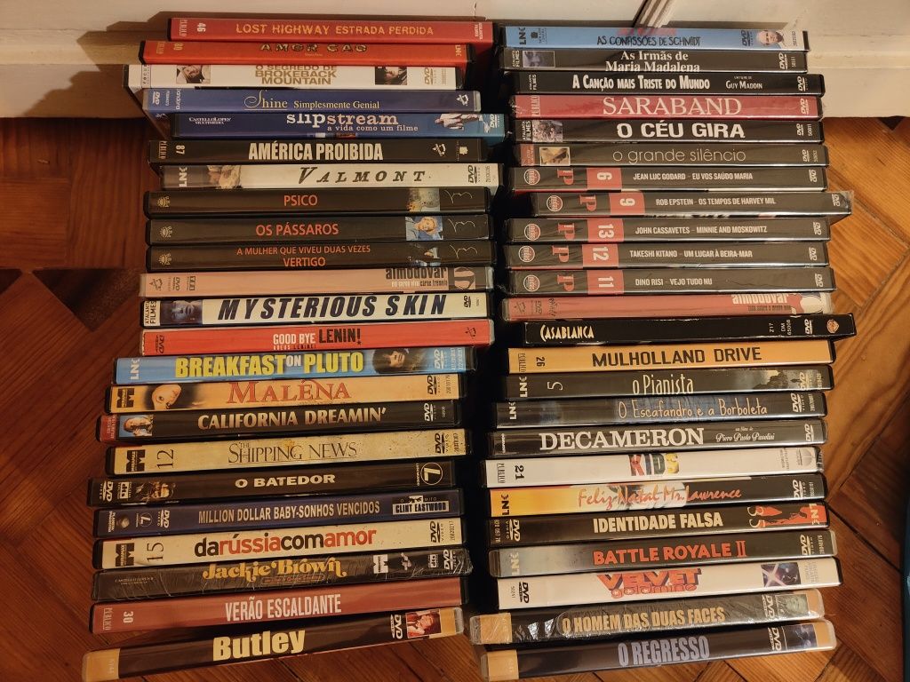 Vendo DVDs 51 por 50€