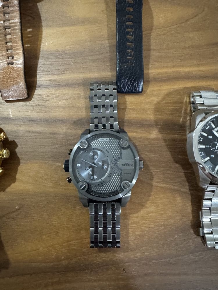 Vendo coleção de relógios originais DIESEL!