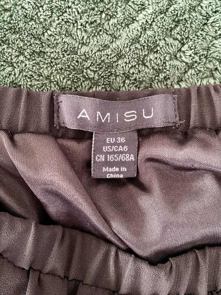 Czarna długa spódnica Amisu