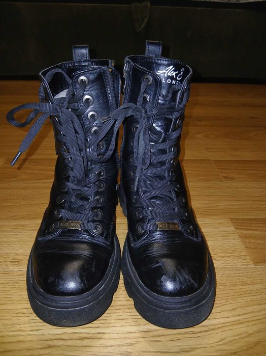 Зимові ботинки для дівчини