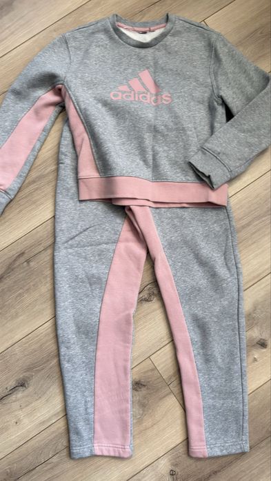 Костюм Adidas 9-10 лет на флисе
