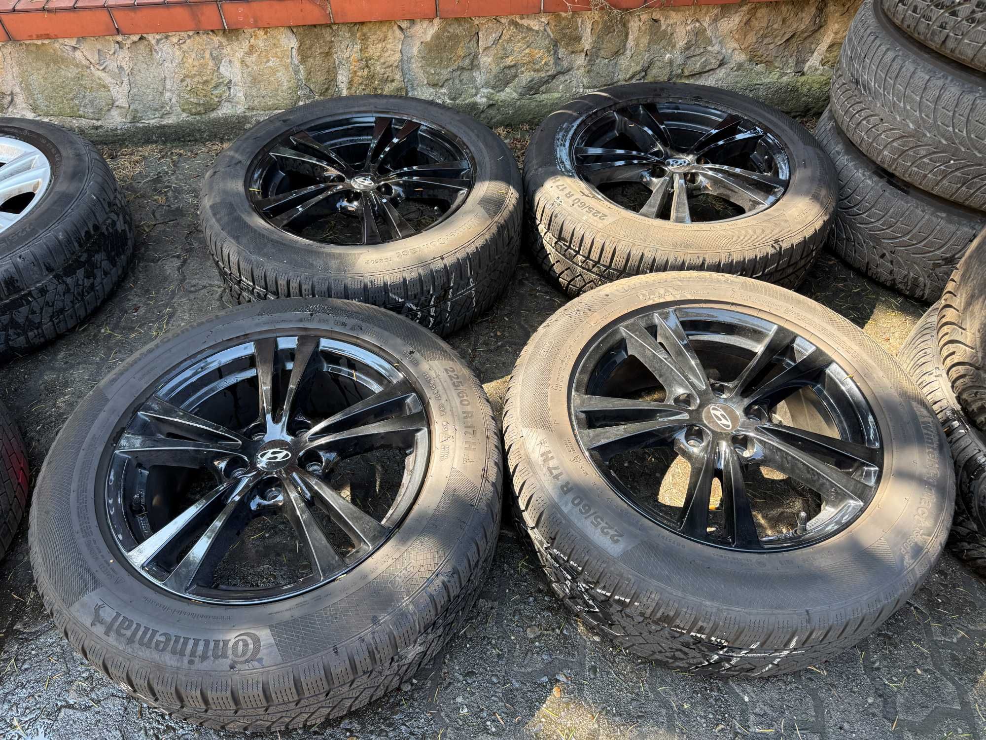 Felgi aluminiowe 17" 5x114,3 Hyundai IX35 Tucson Kia Sportage +opony